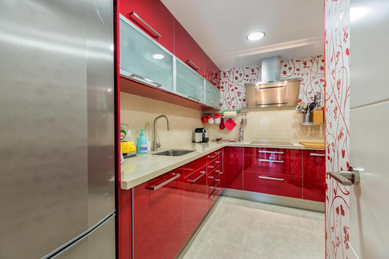 2 Bedroom With Pool In The Heart Of Puerto Banus Lägenhet *