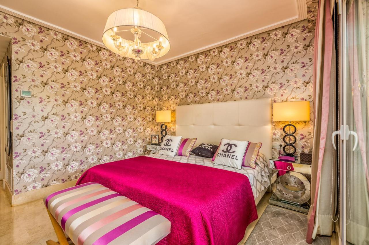 2 Bedroom With Pool In The Heart Of Puerto Banus Marbella