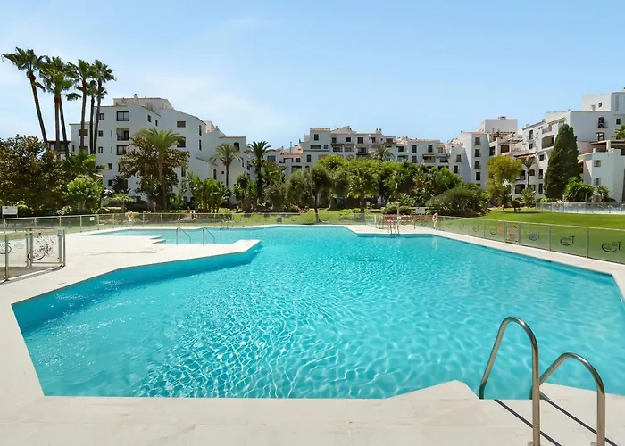 2 Bedroom With Pool In The Heart Of Puerto Banus