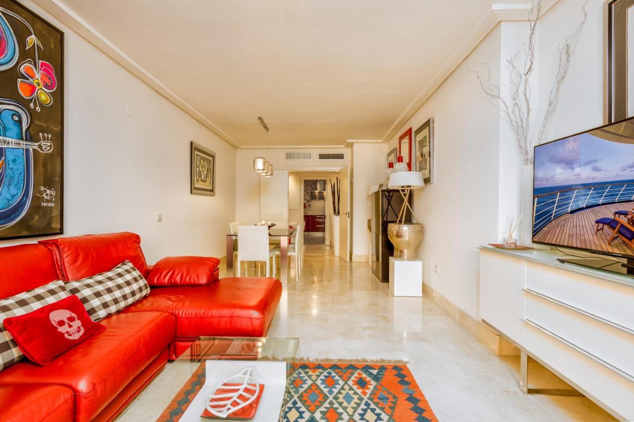 Apartment 2 Bedroom With Pool In The Heart Of Puerto Banus *